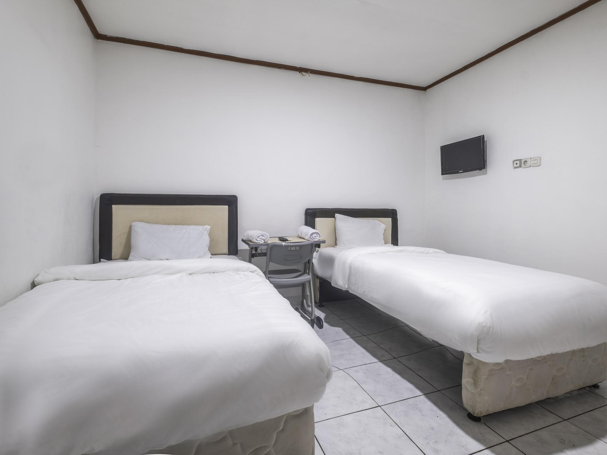 Oyo Life 2391 Baladewa Residence Syariah Karawang Dış mekan fotoğraf