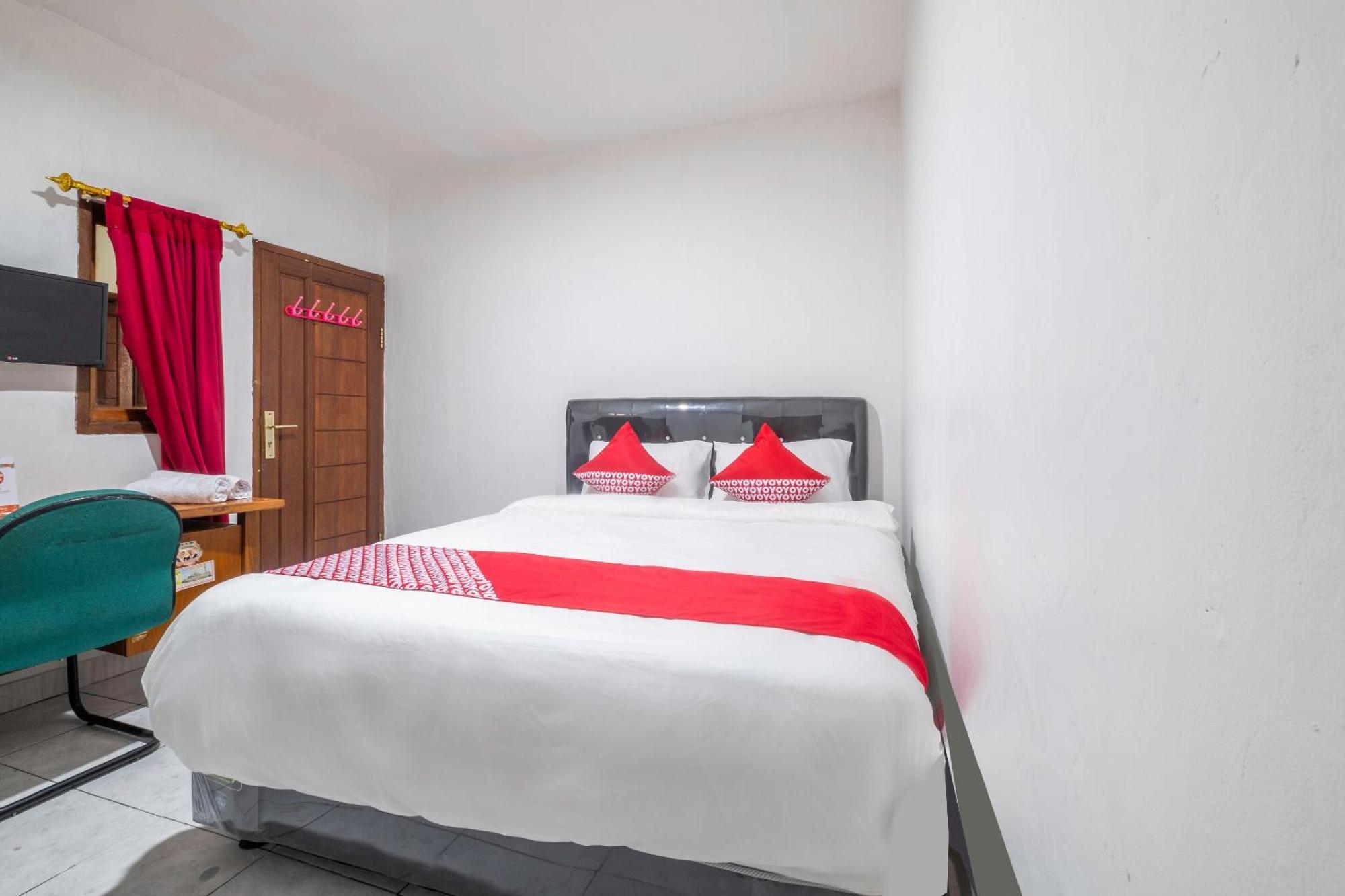 Oyo Life 2391 Baladewa Residence Syariah Karawang Dış mekan fotoğraf