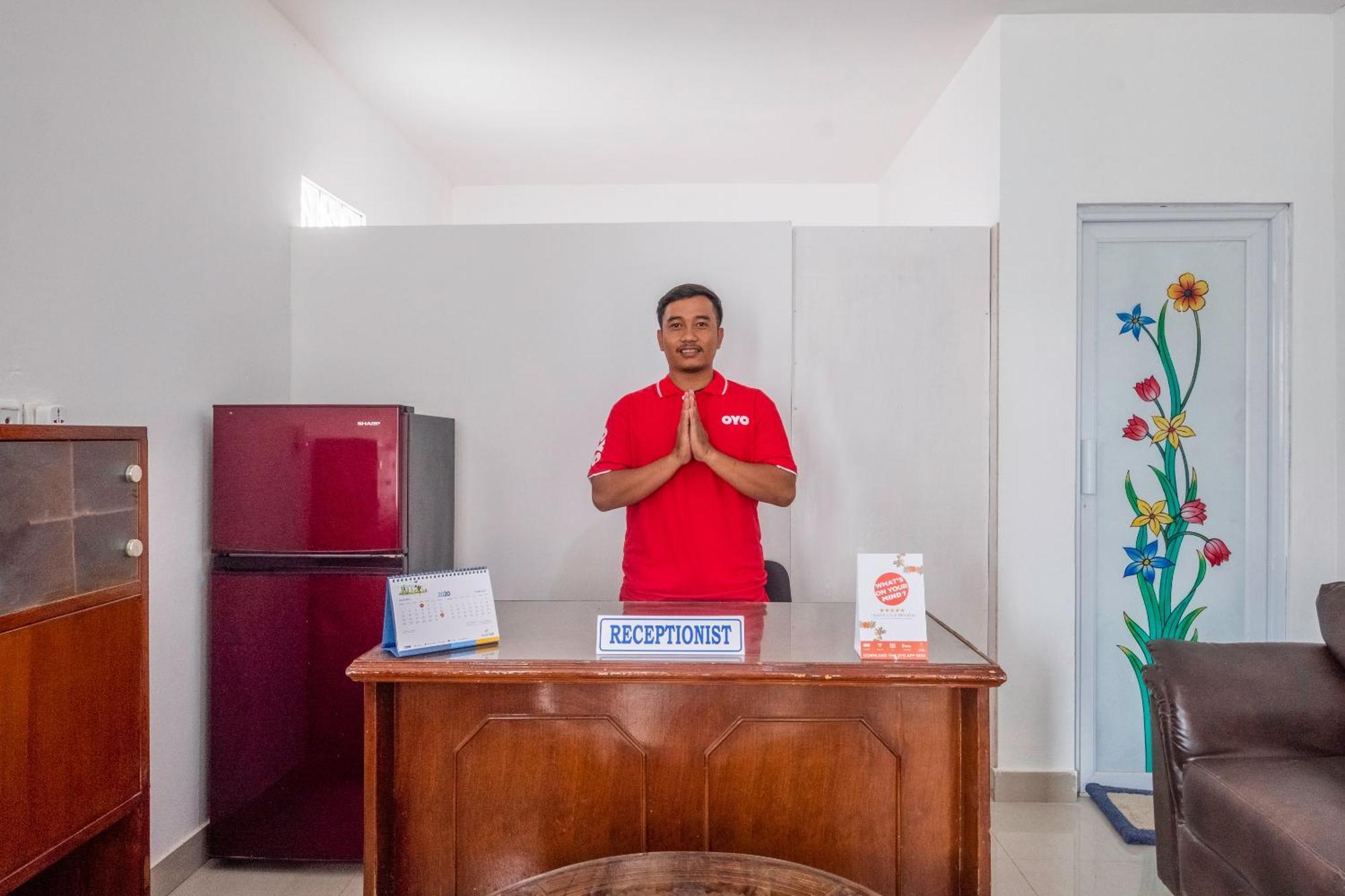 Oyo Life 2391 Baladewa Residence Syariah Karawang Dış mekan fotoğraf