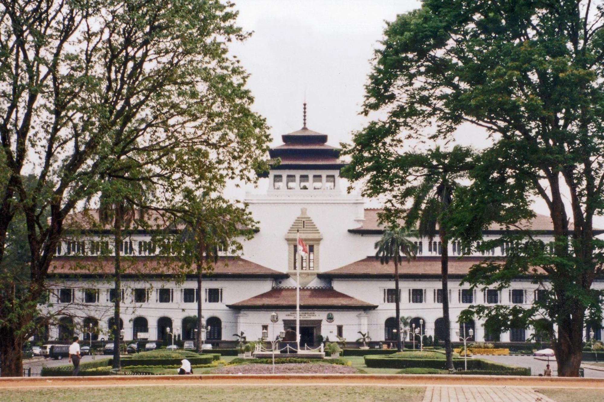 Oyo Life 2391 Baladewa Residence Syariah Karawang Dış mekan fotoğraf